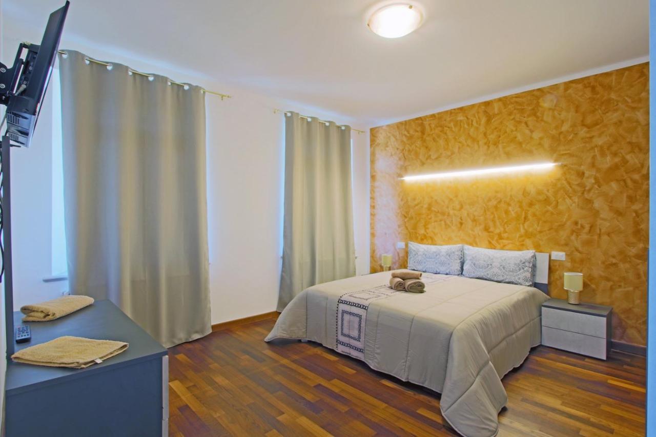 Palazzo Richard Leone Apartment *